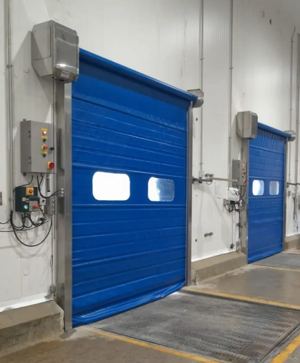7 sinais de que sua porta industrial precisa de manutenção imediata