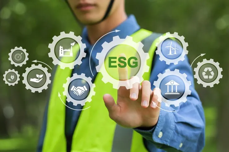 Portas industriais e ESG: como a escolha certa apoia metas de sustentabilidade