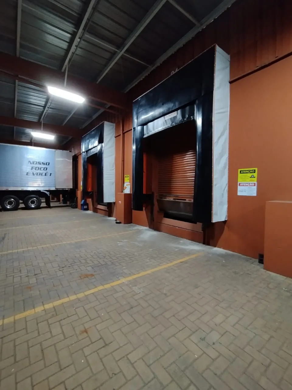 CORTINA RETRÁTIL - PORTAL DE SELAMENTO CONVENCIONAL