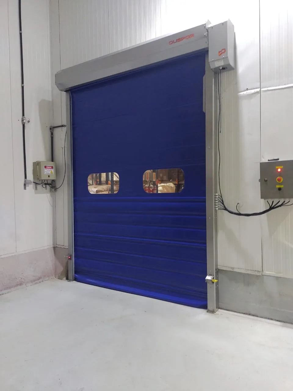 Como Escolher a Porta Industrial Ideal para Sua Empresa